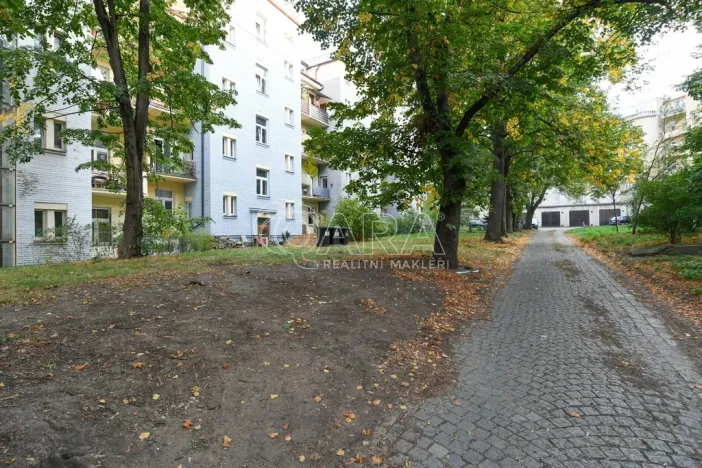Pronájem bytu 2+kk, Praha - Nusle, Táborská, 56 m2
