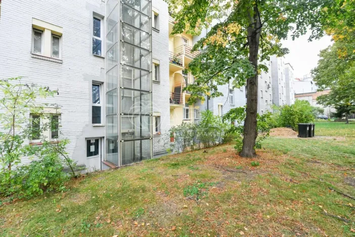 Pronájem bytu 2+kk, Praha - Nusle, Táborská, 56 m2
