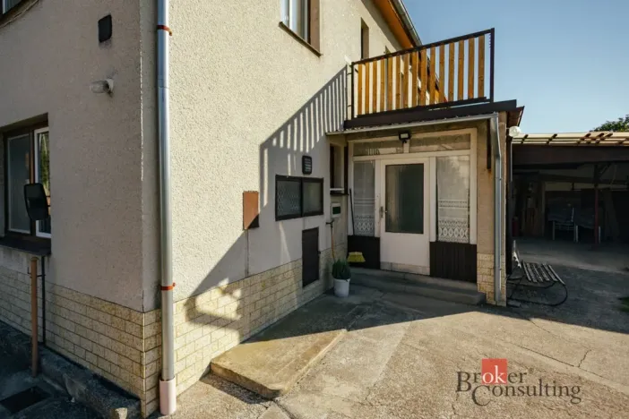 Prodej rodinného domu, Běrunice, Hlavní, 220 m2
