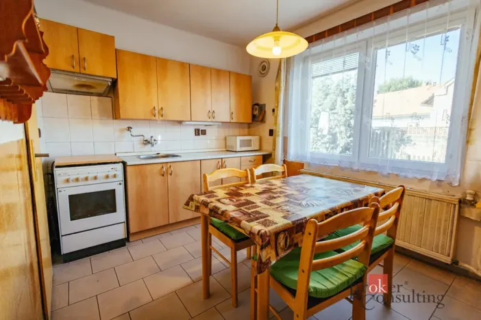 Prodej rodinného domu, Běrunice, Hlavní, 220 m2