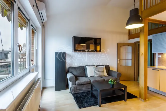 Pronájem bytu 1+kk, Dolní Břežany, Ke Kapličce, 30 m2