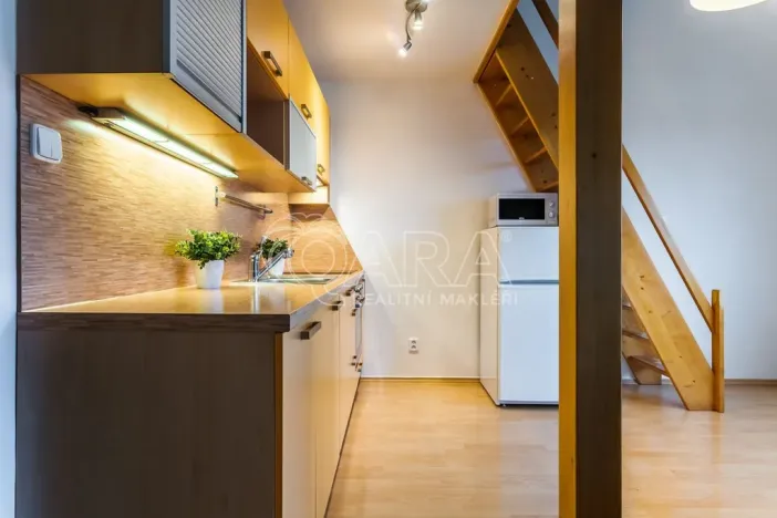 Pronájem bytu 1+kk, Dolní Břežany, Ke Kapličce, 30 m2