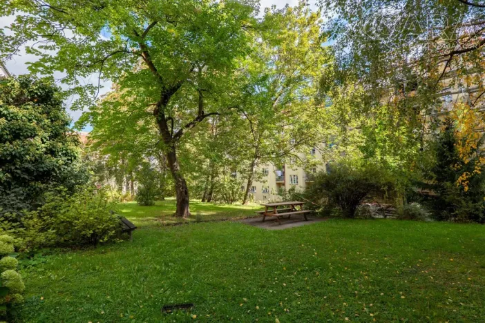 Prodej bytu 3+1, Praha - Bubeneč, N. A. Někrasova, 84 m2