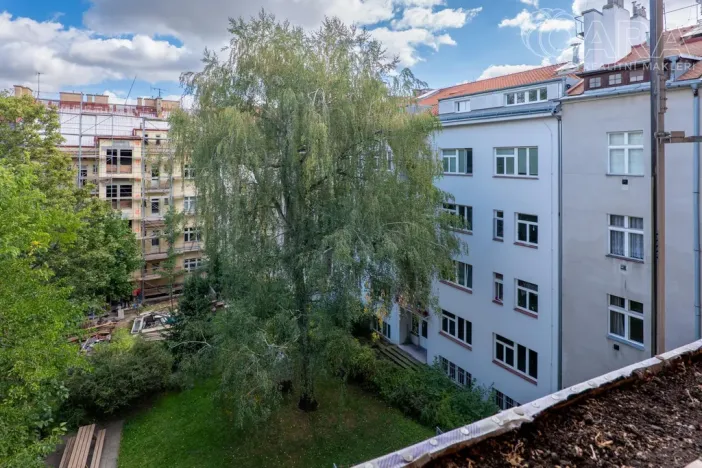 Prodej bytu 3+1, Praha - Bubeneč, N. A. Někrasova, 84 m2