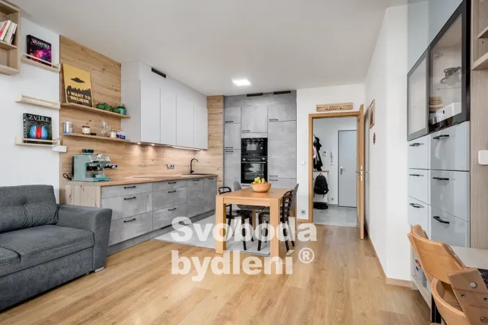 Prodej bytu 2+kk, Kralupy nad Vltavou - Lobeček, J. Wolkera, 58 m2