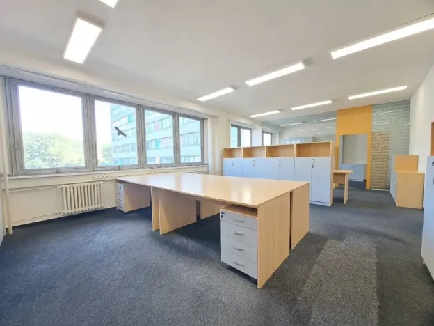 Pronájem kanceláře, Praha - Motol, Plzeňská, 321 m2