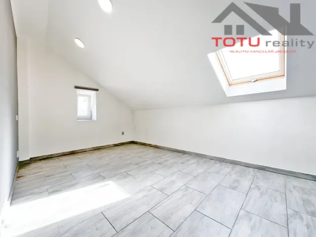 Pronájem bytu 3+1, Trutnov, Voletinská, 88 m2