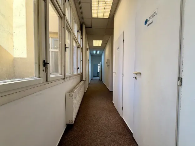 Pronájem kanceláře, Plzeň, Veleslavínova, 112 m2