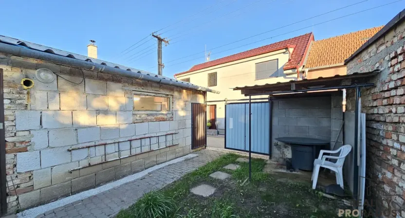 Prodej garáže, Mutěnice, 66 m2