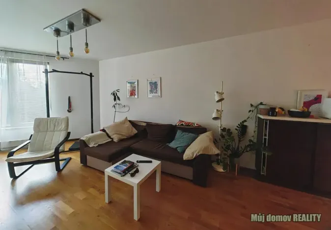 Pronájem bytu 2+kk, Praha - Žižkov, Jeseniova, 58 m2