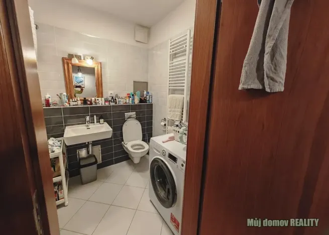 Pronájem bytu 2+kk, Praha - Žižkov, Jeseniova, 58 m2