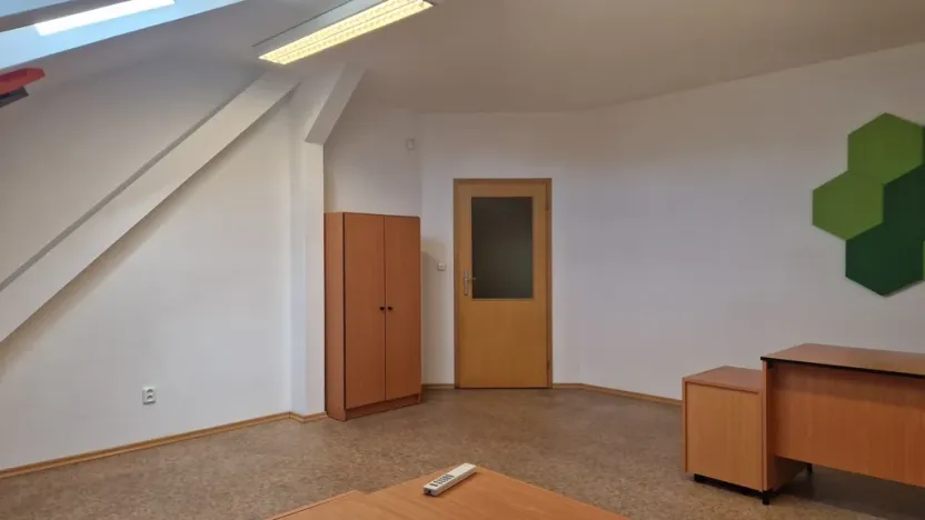Pronájem kanceláře, Plzeň, Na Roudné, 56 m2