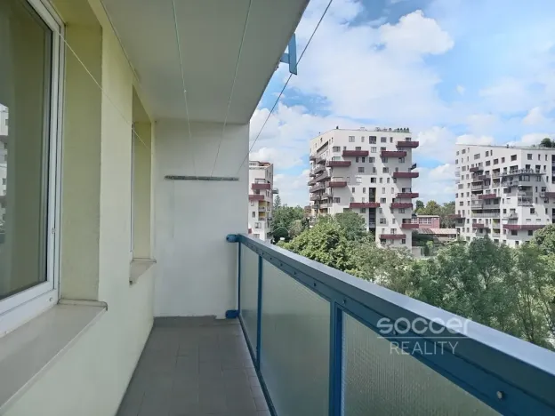 Pronájem bytu 1+kk, Praha - Záběhlice, Bramboříková, 32 m2