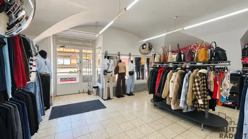 Pronájem obchodního prostoru, Hodonín, Národní třída, 121 m2