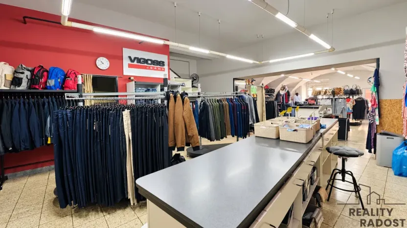 Pronájem obchodního prostoru, Hodonín, Národní třída, 121 m2