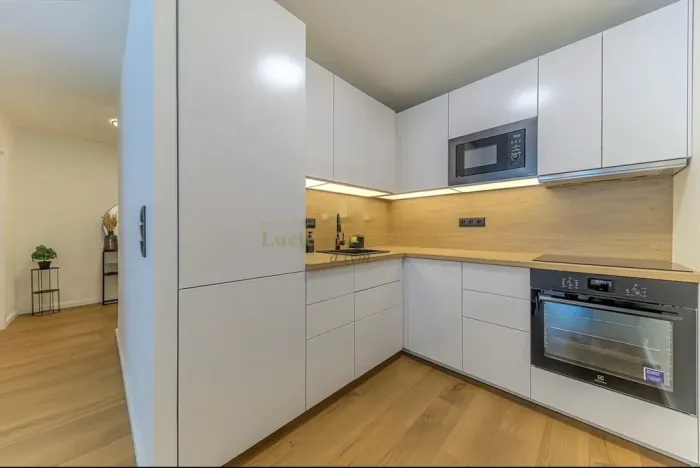 Prodej bytu 2+kk, Praha - Kobylisy, Taussigova, 42 m2
