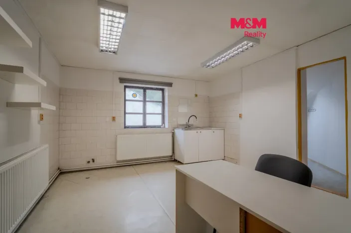 Pronájem obchodního prostoru, Ostrava - Michálkovice, Radniční, 21 m2