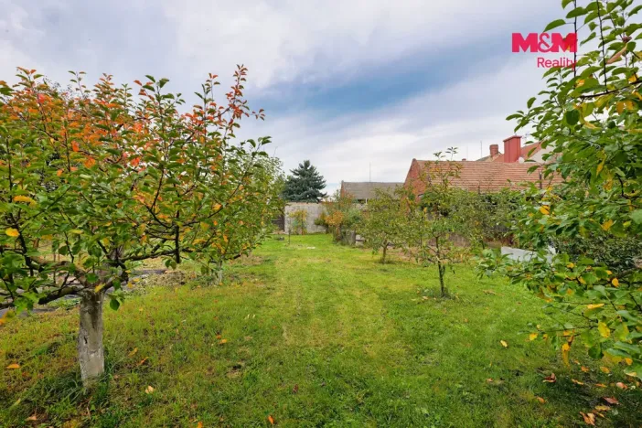 Prodej rodinného domu, Záříčí, 850 m2