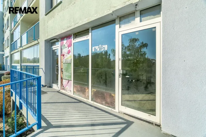 Pronájem obchodního prostoru, Praha - Háje, Kupeckého, 27 m2