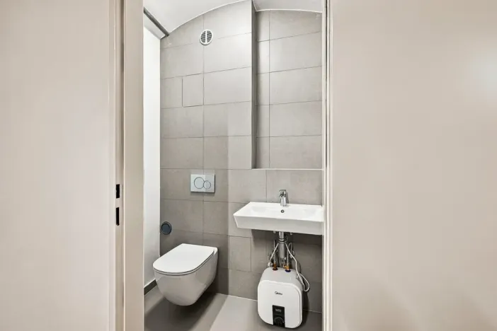 Pronájem - jiné, Praha - Nusle, Sezimova, 26 m2