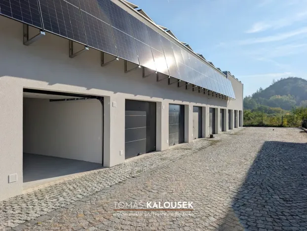 Pronájem garáže, Oslavany, 19 m2