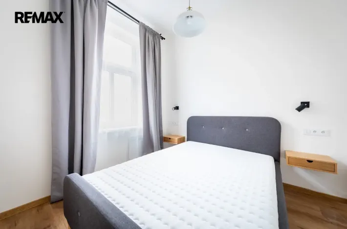 Pronájem bytu 2+kk, Praha - Košíře, Holečkova, 36 m2