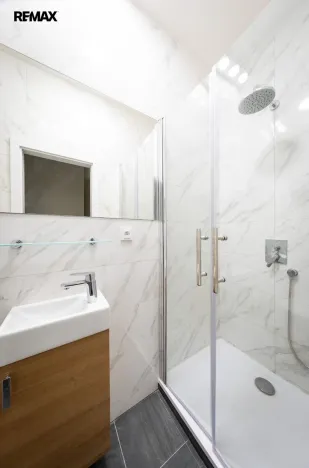 Pronájem bytu 2+kk, Praha - Košíře, Holečkova, 36 m2