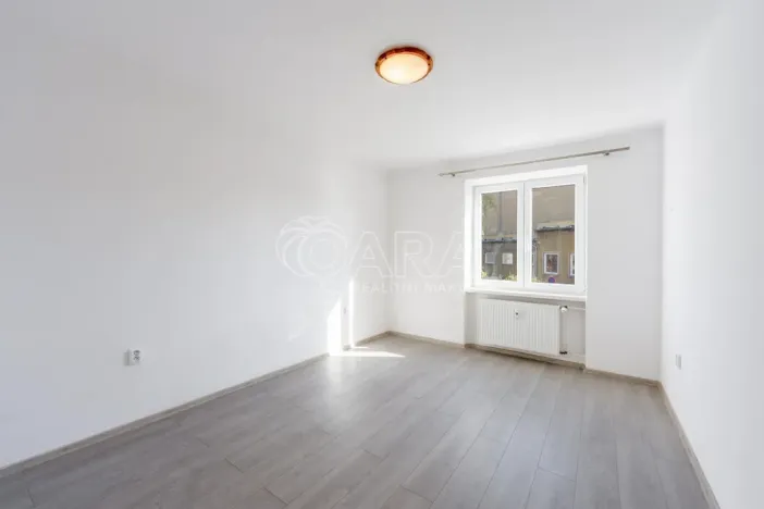 Pronájem bytu 2+1, Strakonice - Strakonice I, Husova, 60 m2