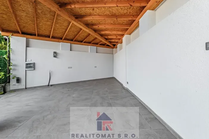 Pronájem rodinného domu, Praha - Komořany, Pod lesem, 325 m2