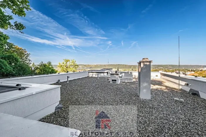 Pronájem rodinného domu, Praha - Komořany, Pod lesem, 325 m2