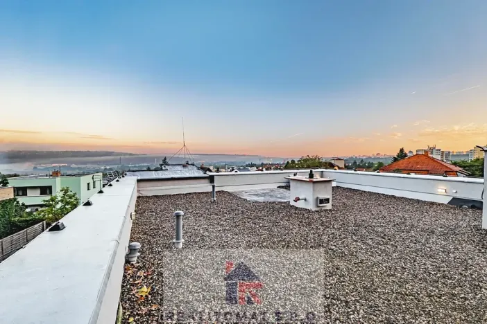Prodej rodinného domu, Praha - Komořany, Pod lesem, 325 m2