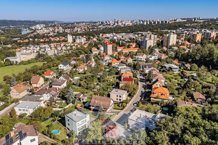 Prodej rodinného domu, Praha - Komořany, Pod lesem, 325 m2