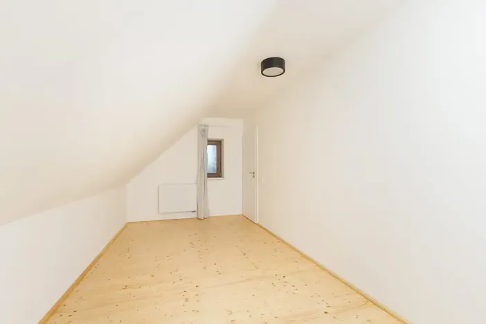 Pronájem atypického bytu, Sedlec, 73 m2