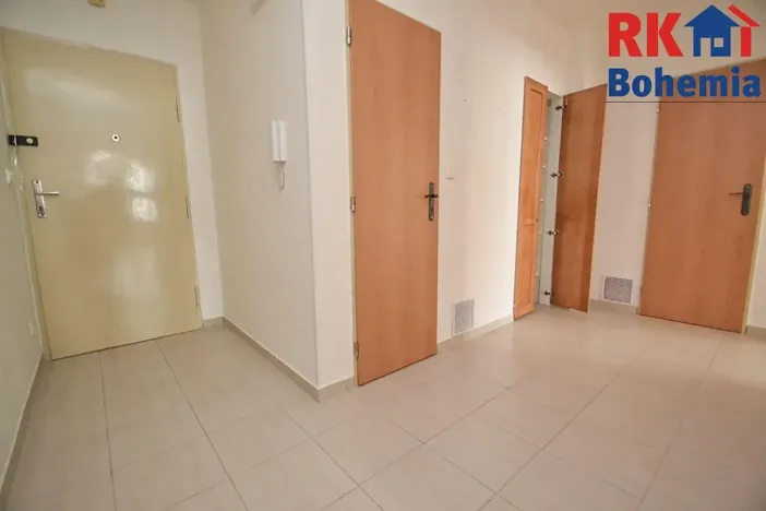 Pronájem bytu 2+kk, Praha - Nusle, Sdružení, 50 m2