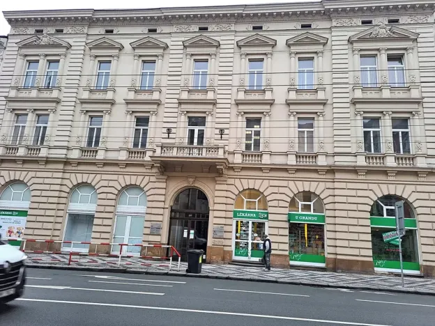 Pronájem kanceláře, Hradec Králové, Československé armády, 34 m2