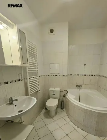 Pronájem bytu 2+kk, Praha - Košíře, Plzeňská, 40 m2