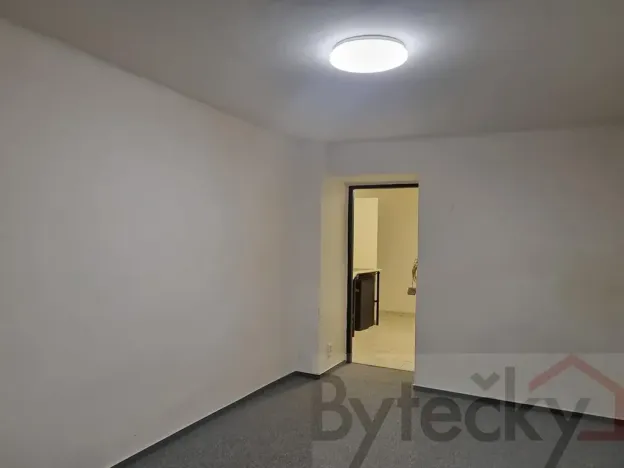 Pronájem bytu 1+1, Praha - Strašnice, Srbínská, 24 m2