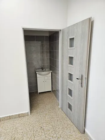 Pronájem obchodního prostoru, Havlíčkův Brod, Beckovského, 65 m2