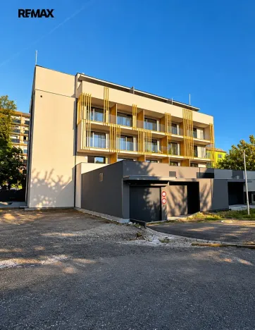 Pronájem bytu 2+kk, Olomouc, Varšavské nám., 45 m2