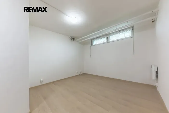 Prodej bytu 2+kk, Praha - Střížkov, Děčínská, 45 m2