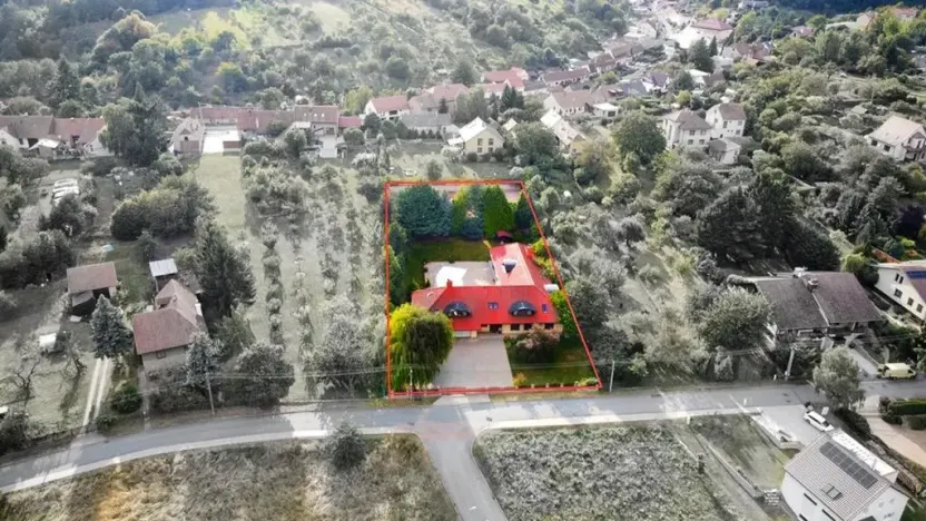 Prodej vícegeneračního domu, Olšany, 392 m2