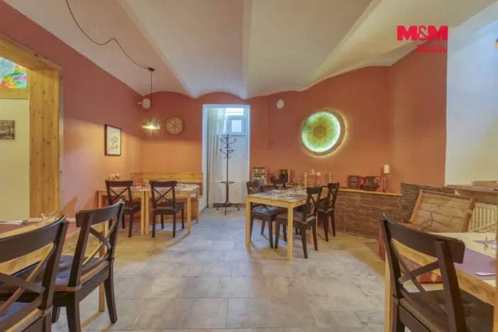 Pronájem obchodního prostoru, Karlovy Vary, Bělehradská, 100 m2