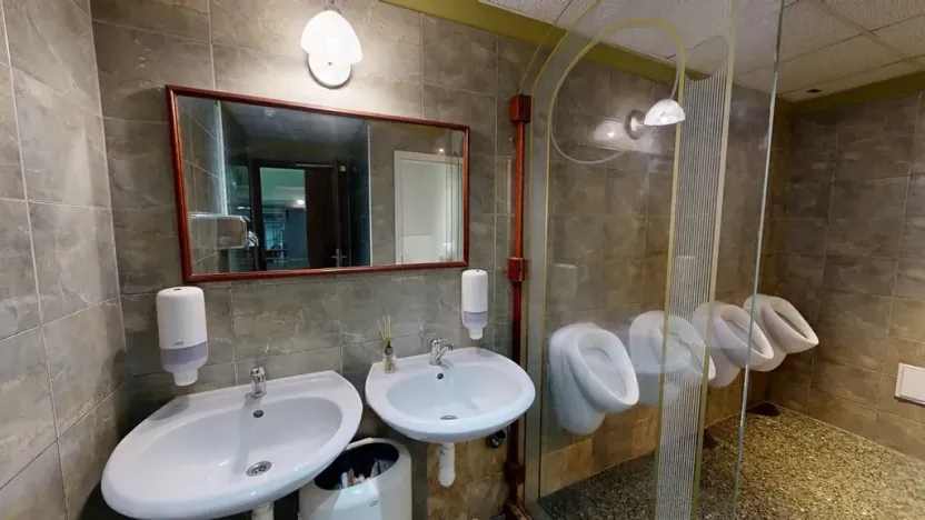 Dražba restaurace, Praha - Holešovice, Jankovcova, 1096 m2