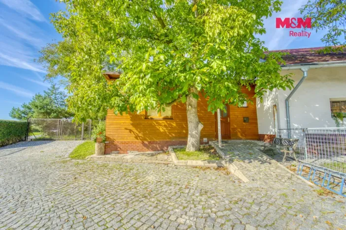 Prodej obchodního prostoru, Hradec Králové - Svinary, Podhůrská, 633 m2