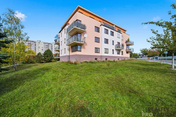 Pronájem bytu 2+kk, Pardubice, Dubinská, 73 m2