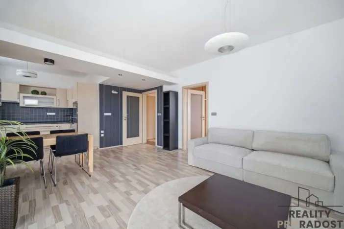 Pronájem bytu 2+kk, Pardubice, Dubinská, 73 m2