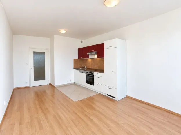 Pronájem bytu 1+kk, Praha - Hloubětín, Nademlejnská, 26 m2