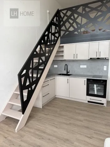 Pronájem bytu 1+kk, Praha - Kbely, Mladoboleslavská, 38 m2