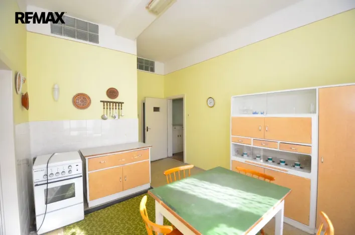 Prodej obchodního prostoru, Uničov, Litovelská, 90 m2
