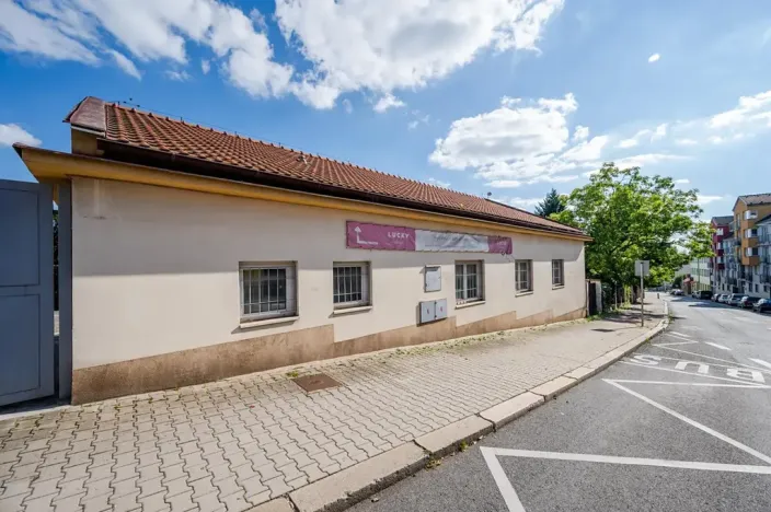Prodej činžovního domu, Praha - Libeň, Davídkova, 558 m2